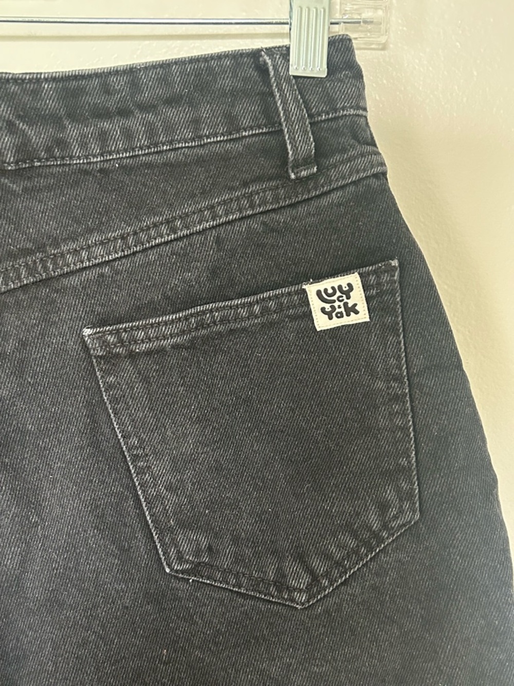 Lucy and Yak Lexi Denim High Waist Shorts in Gray Wash, Size 28/R - Picture 4 of 6